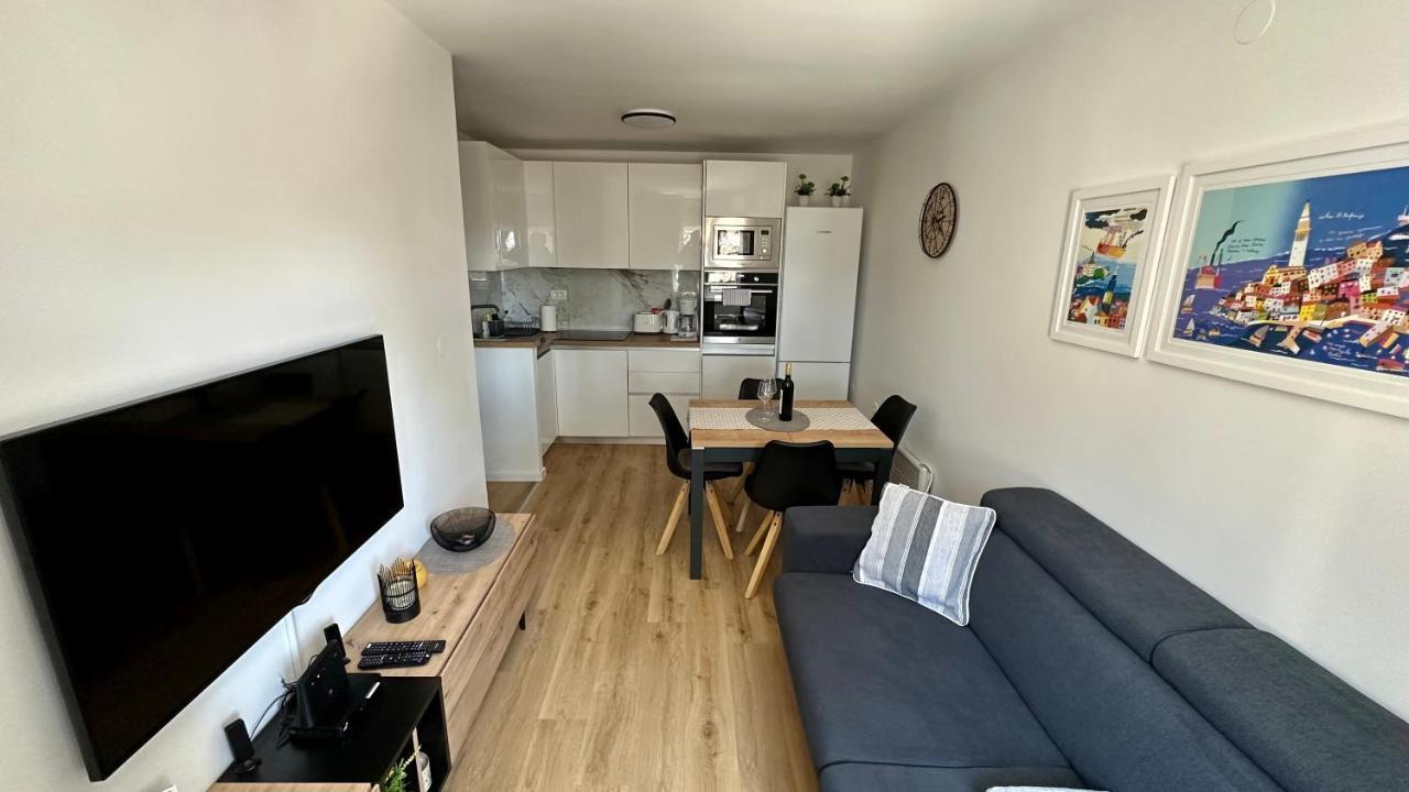 Apartment Felix, Novigrad, Istra Новиград Екстериор снимка